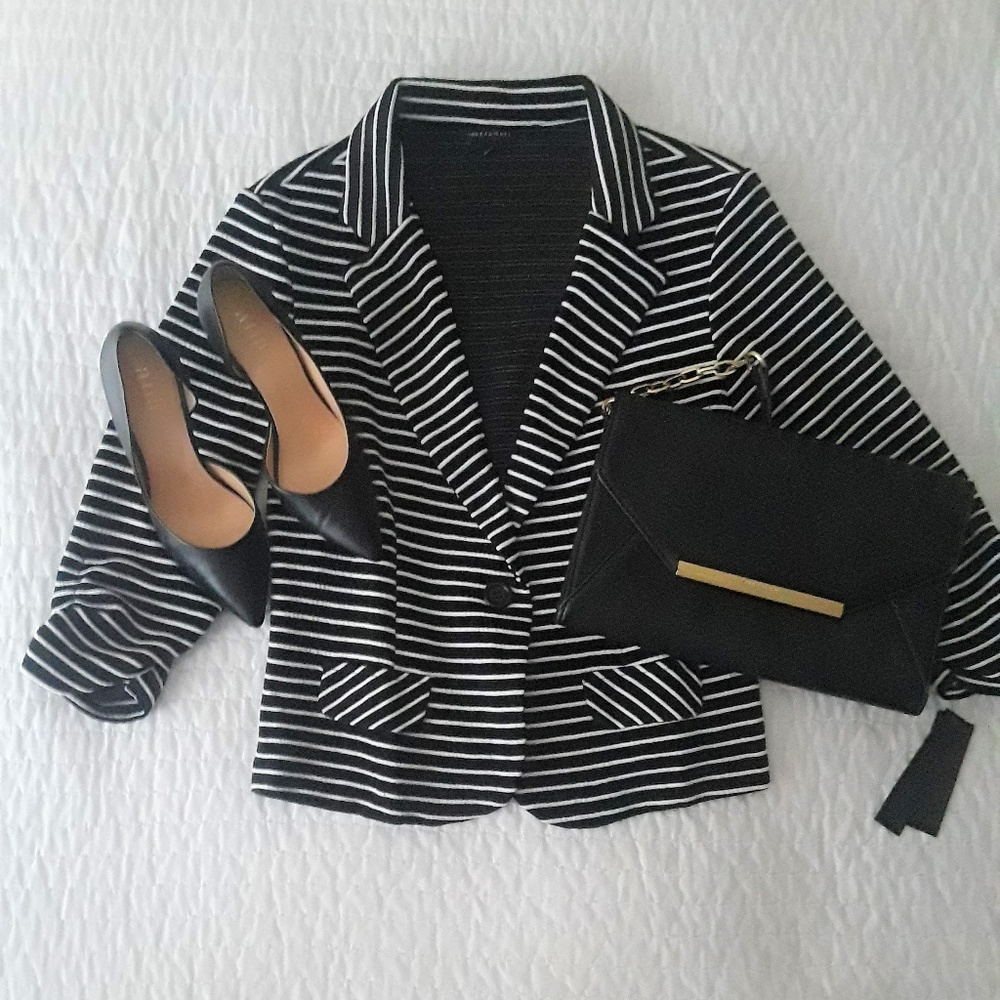 NWT! Striped 3/4 Sleeve Blazer